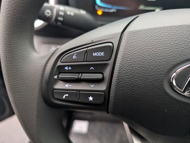 New 2026 Hyundai Venue SE image 18