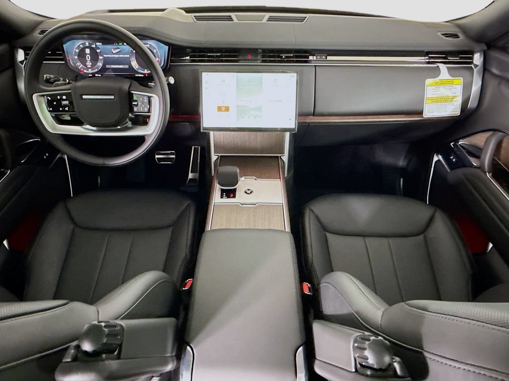 New 2026 Land Rover Range Rover Long Wheelbase SE AWD/4WD image 13