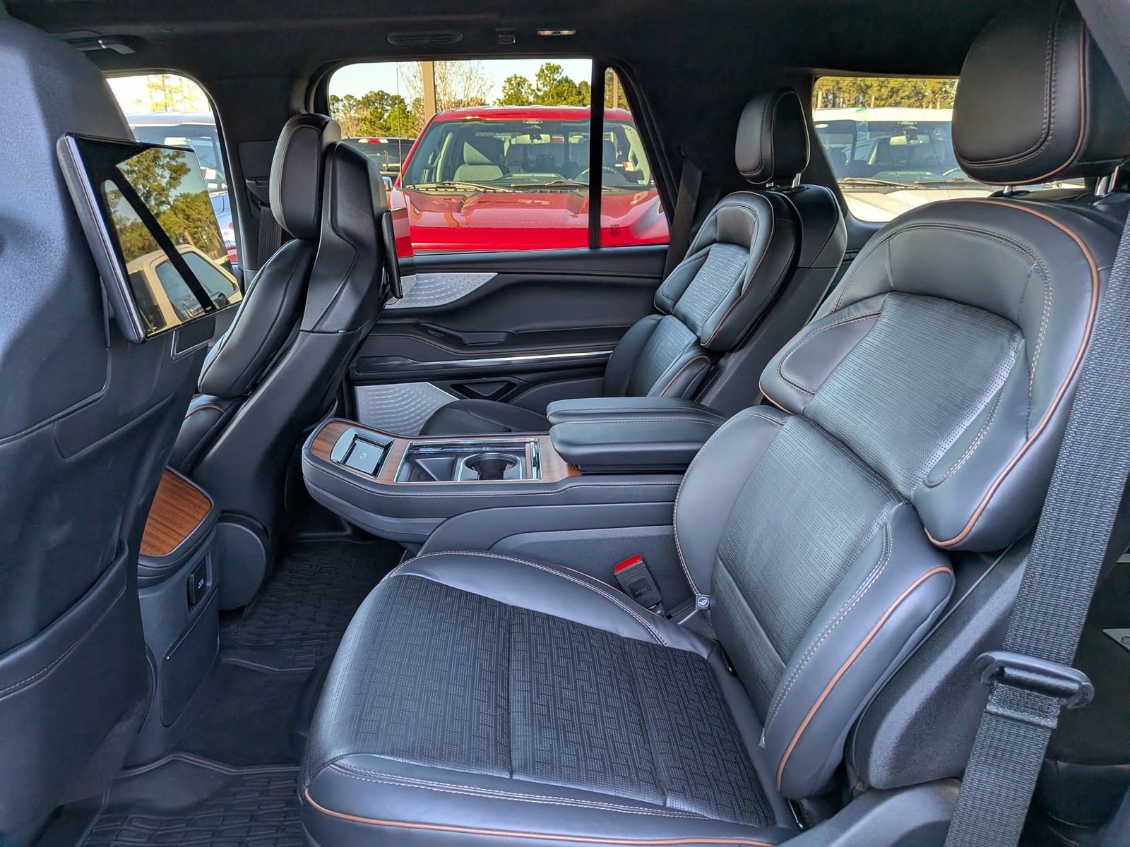 Used 2025 Lincoln Navigator Black Label image 17