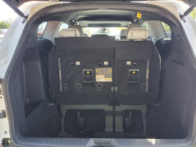 Used 2026 Toyota Sienna XSE AWD/4WD image 8