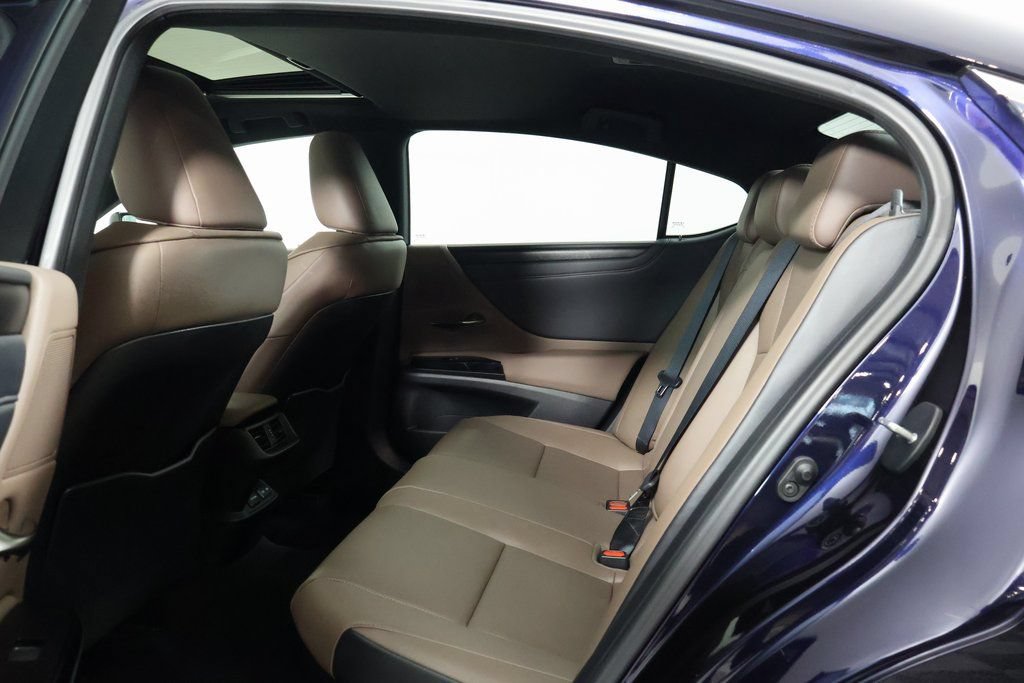 Certified 2025 Lexus ES 300h w/ Premium Package FWD image 11