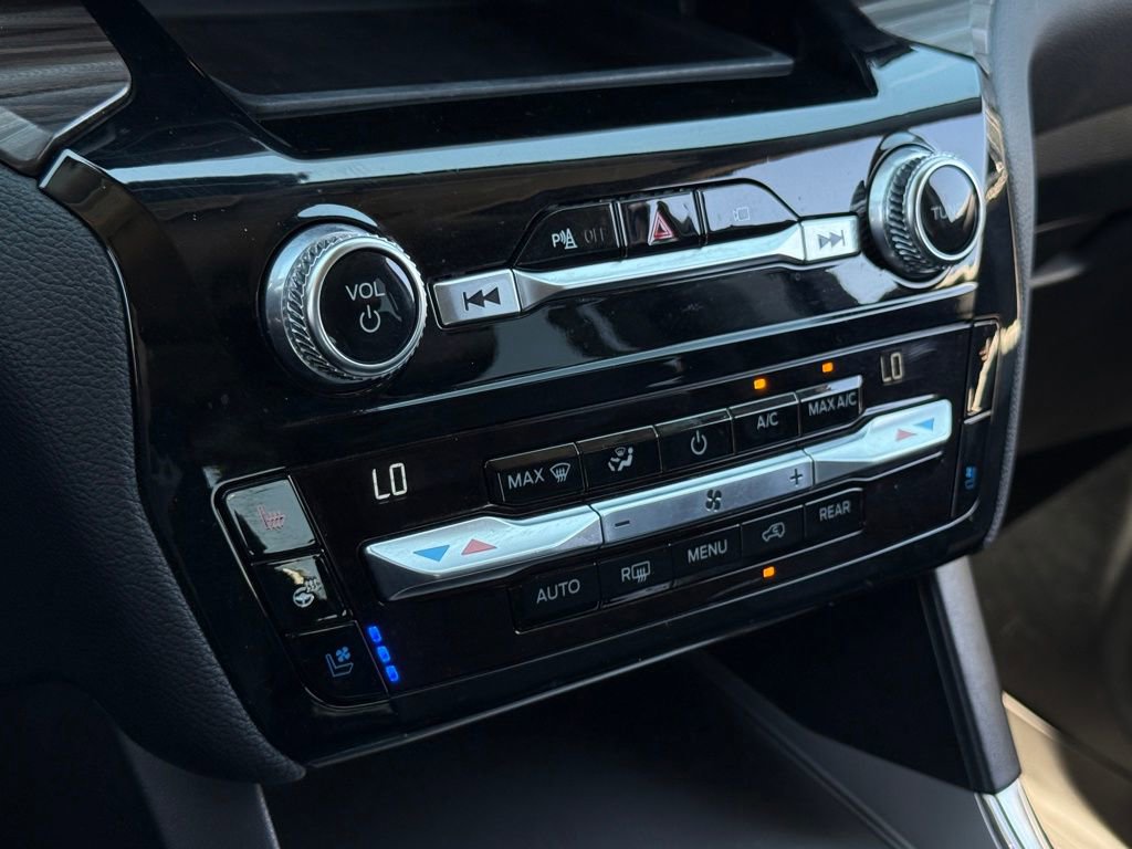 Used 2021 Ford Explorer Limited w/ Equipment Group 301A image 20