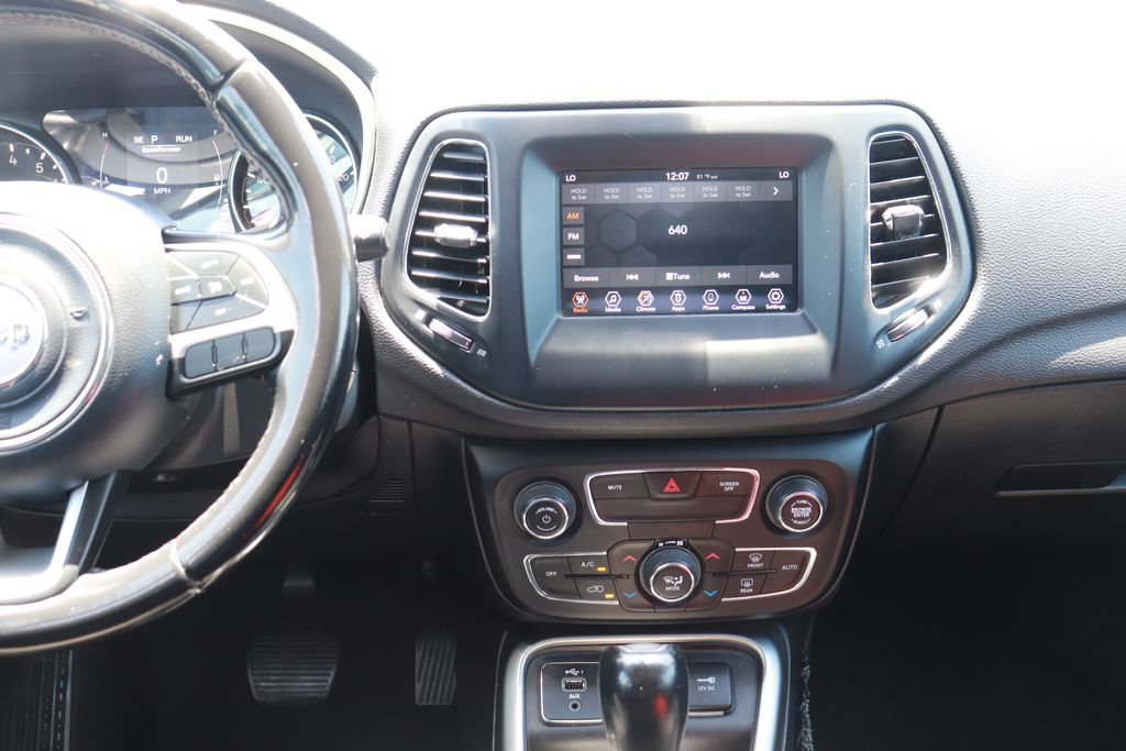 Used 2020 Jeep Compass Latitude FWD image 15