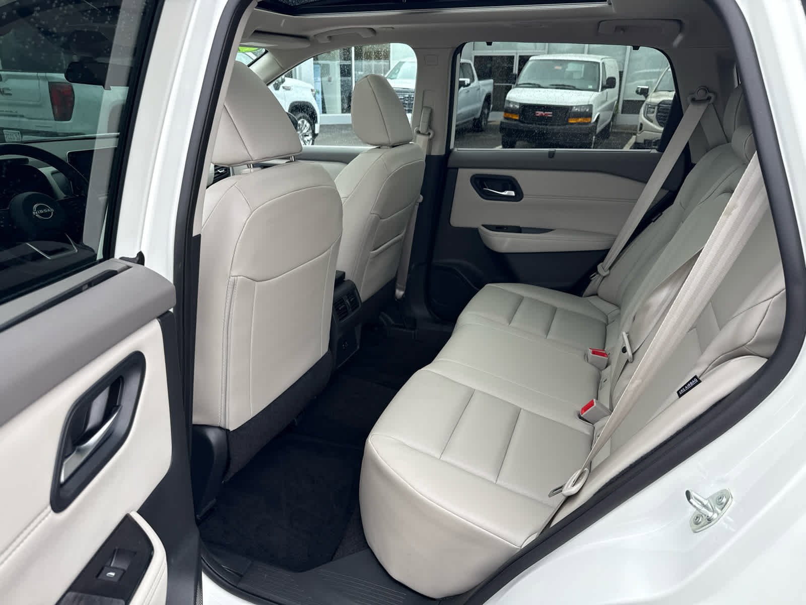Used 2023 Nissan Rogue SV w/ SV Premium B Package AWD/4WD image 21
