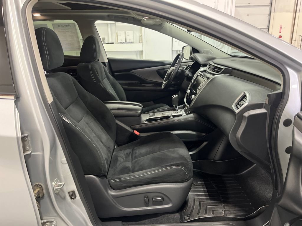 Used 2019 Nissan Murano SV w/ Premium Package image 31