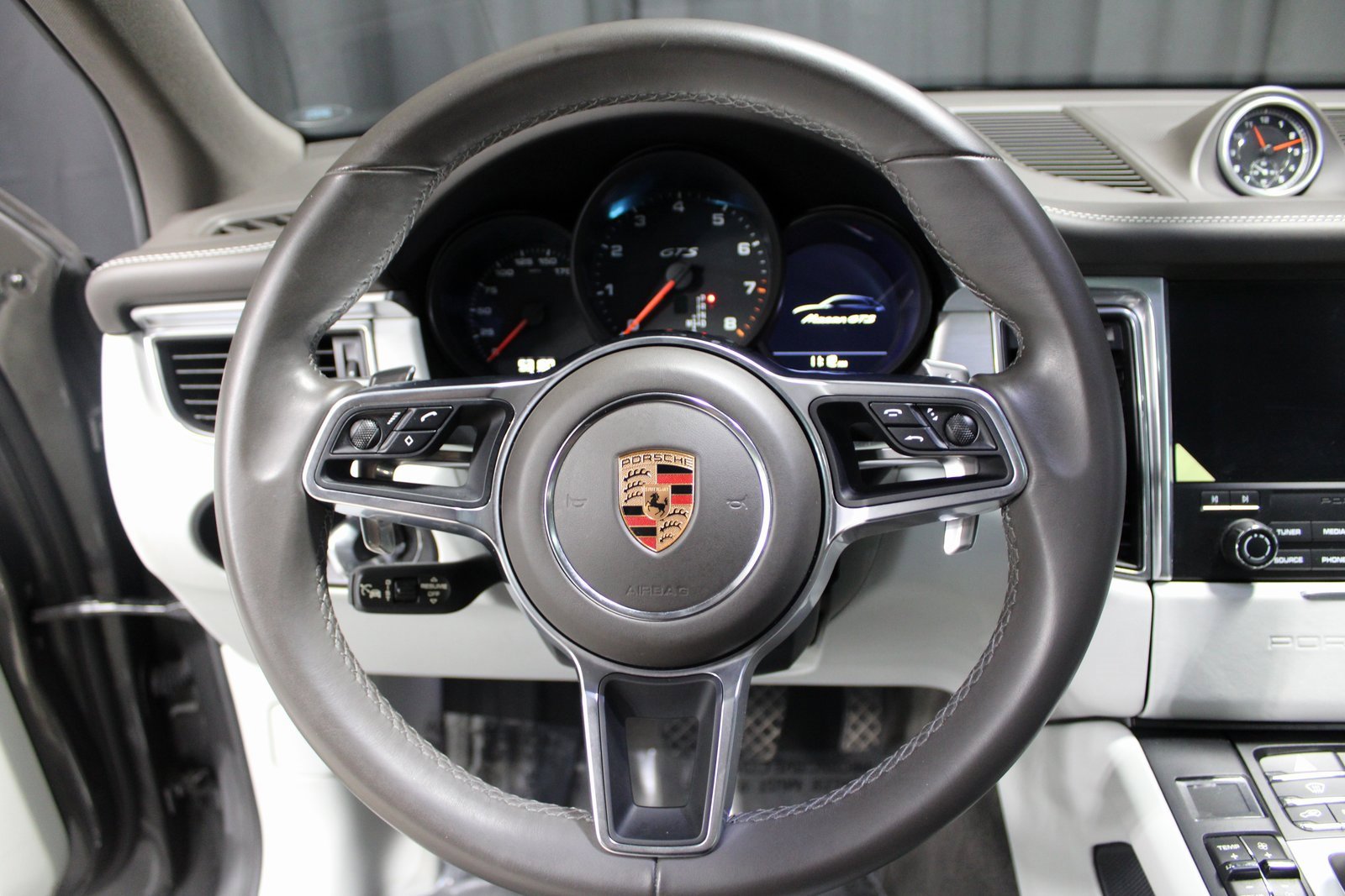 Used 2018 Porsche Macan GTS image 28