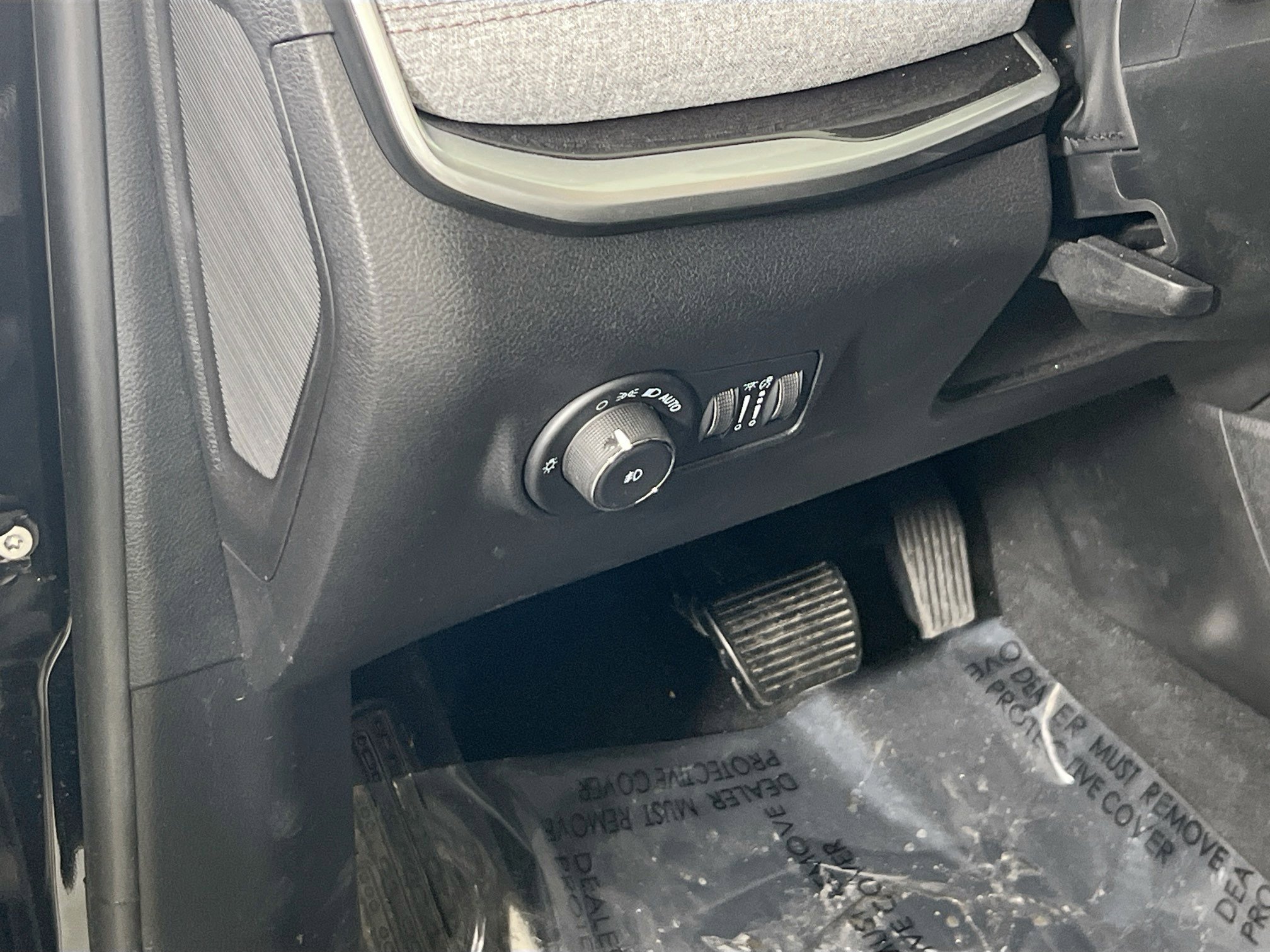 Used 2022 Jeep Compass Latitude image 10