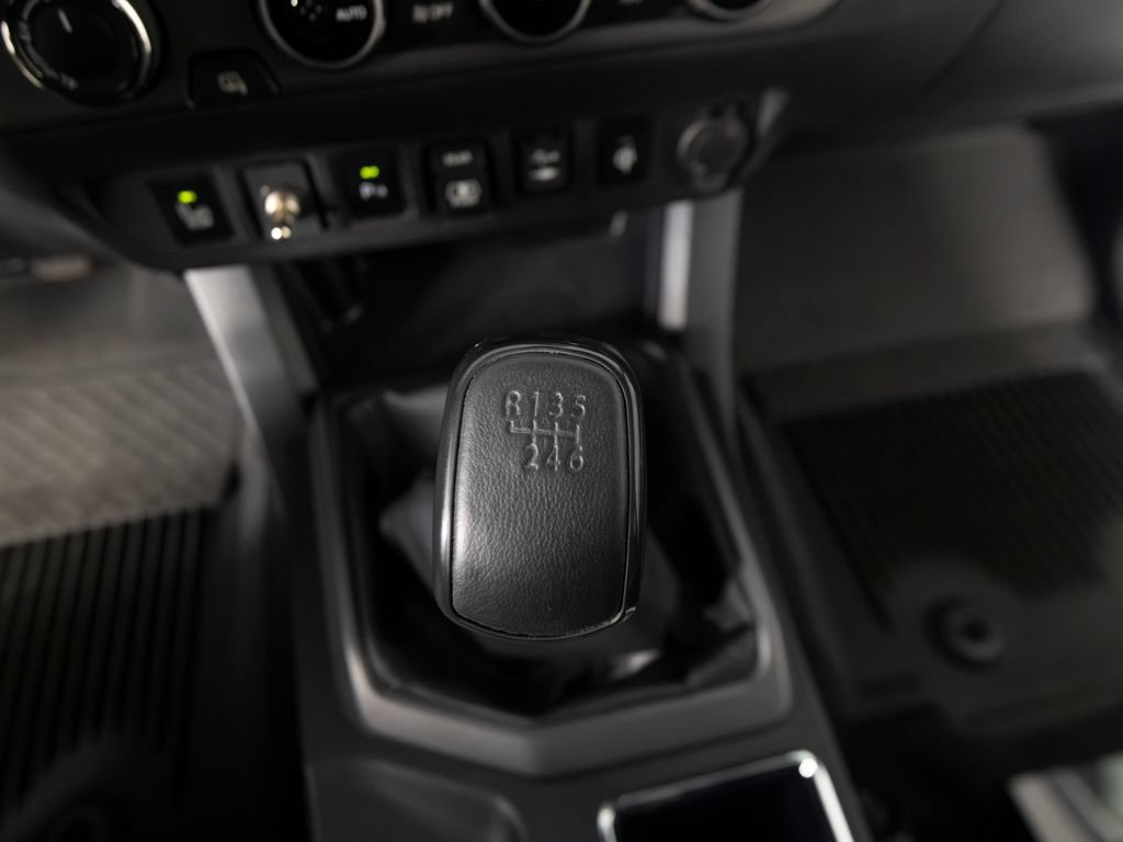 Used 2018 Toyota Tacoma TRD Pro AWD/4WD image 27