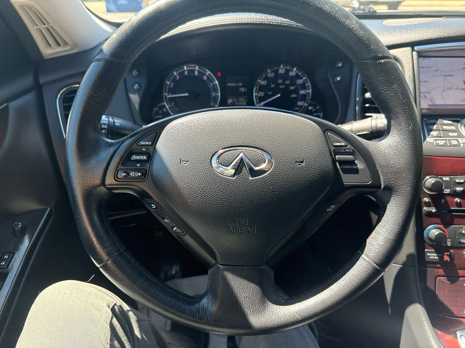 Used 2017 INFINITI QX50 AWD w/ Deluxe Touring Package image 19