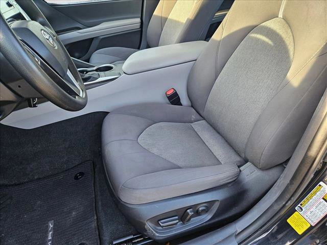 Used 2022 Toyota Camry LE image 15