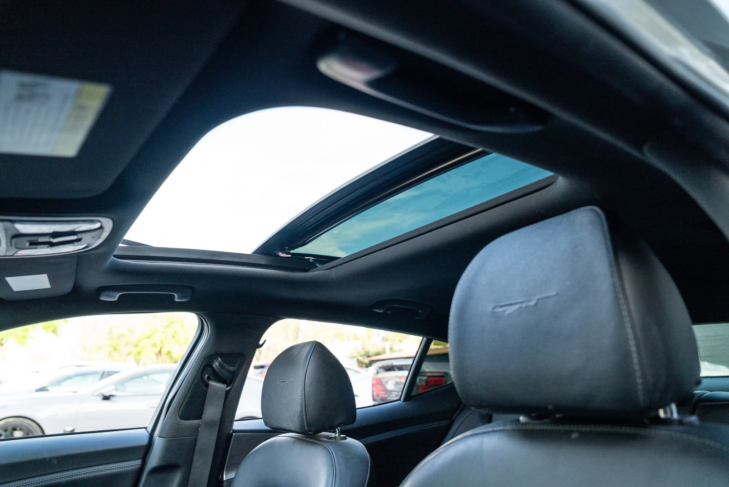 Used 2022 Kia Stinger GT1 RWD image 19