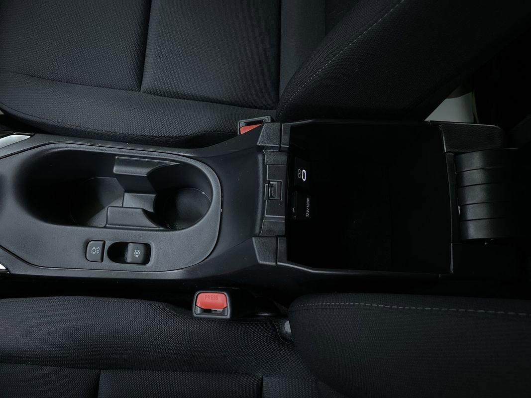 Used 2025 Toyota Corolla LE image 25