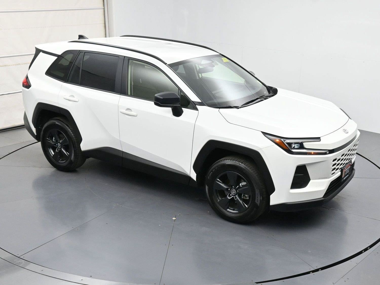 Used 2026 Toyota RAV4 LE AWD/4WD image 36