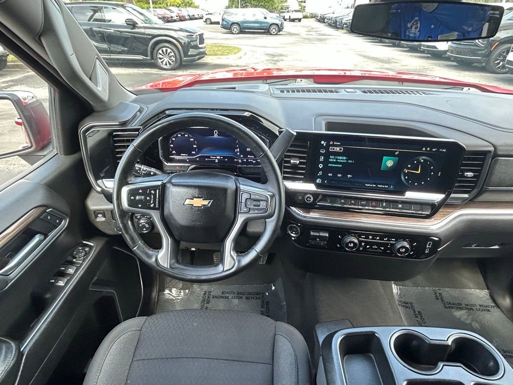 Used 2025 Chevrolet Silverado 1500 LT image 14