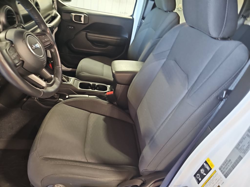 Used 2023 Jeep Gladiator Sport AWD/4WD image 14