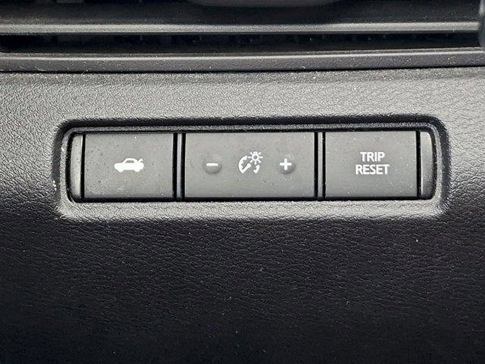 Used 2024 Nissan Altima 2.5 SV FWD image 17