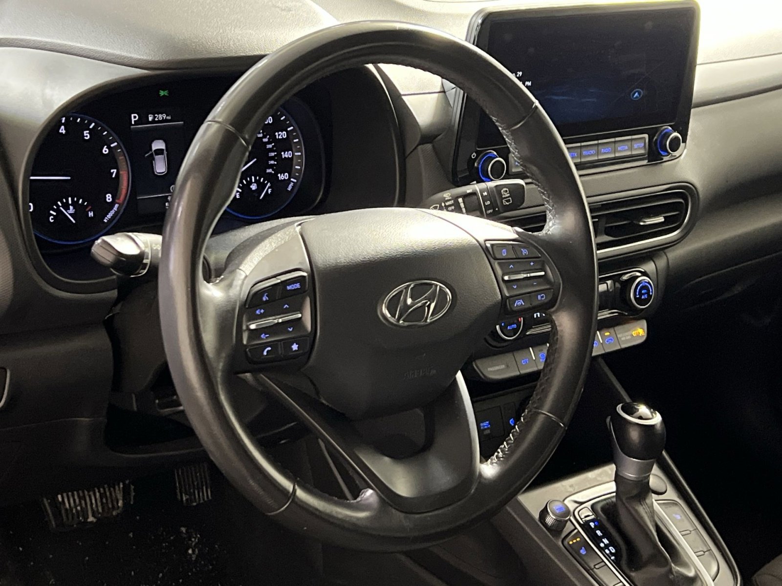 Used 2023 Hyundai Kona SEL w/ Convenience Package image 14