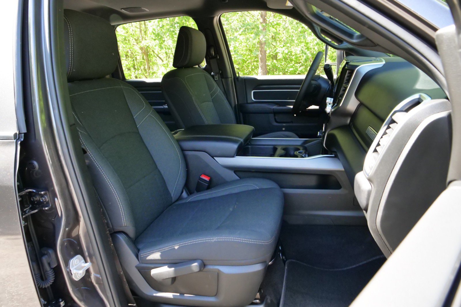 Used 2025 RAM 3500 Big Horn image 40