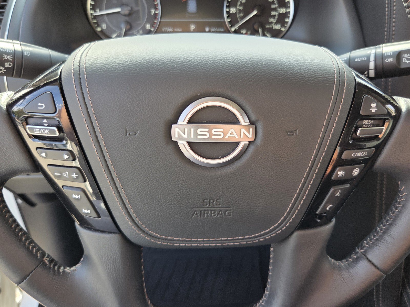 Used 2024 Nissan Armada Platinum w/ Captain's Chairs Package RWD image 32