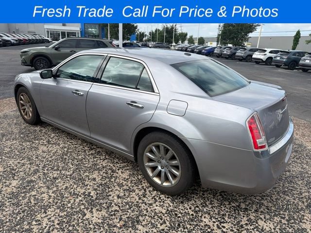 Used 2014 Chrysler 300 C RWD image 4