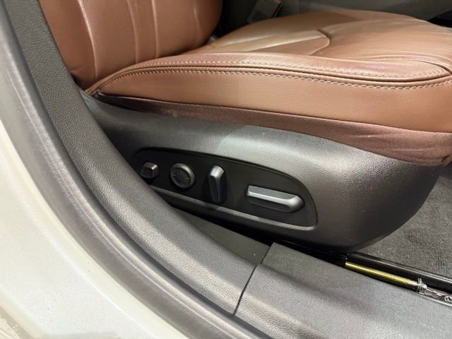 Certified 2019 Buick LaCrosse Avenir w/ Driver Confidence Package II image 27