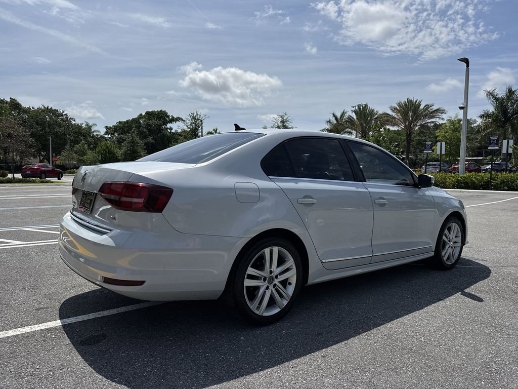 Used 2017 Volkswagen Jetta SEL FWD image 24