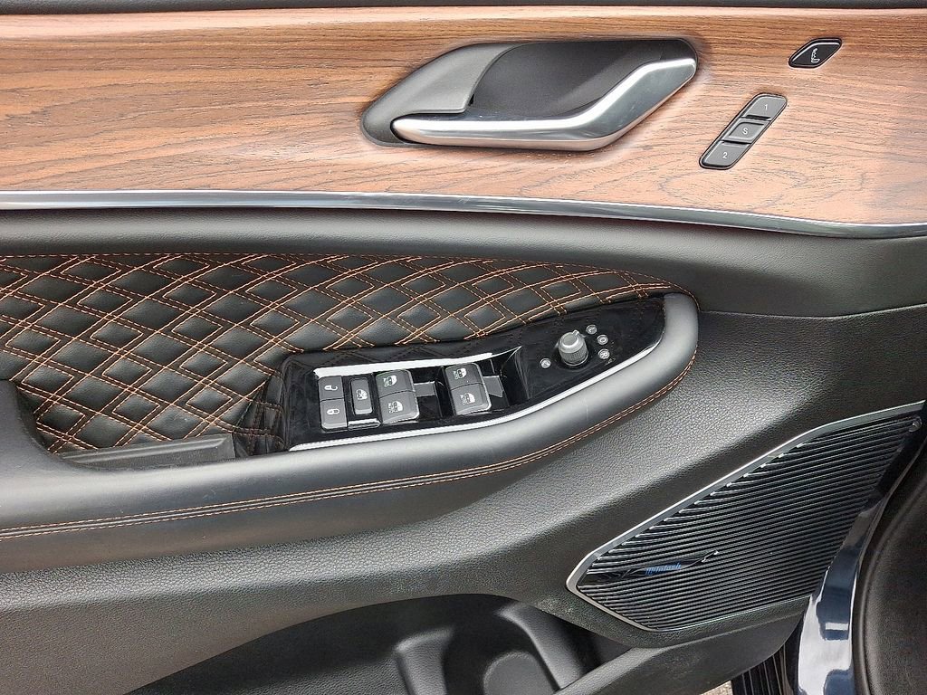 Used 2022 Jeep Grand Cherokee Summit image 13