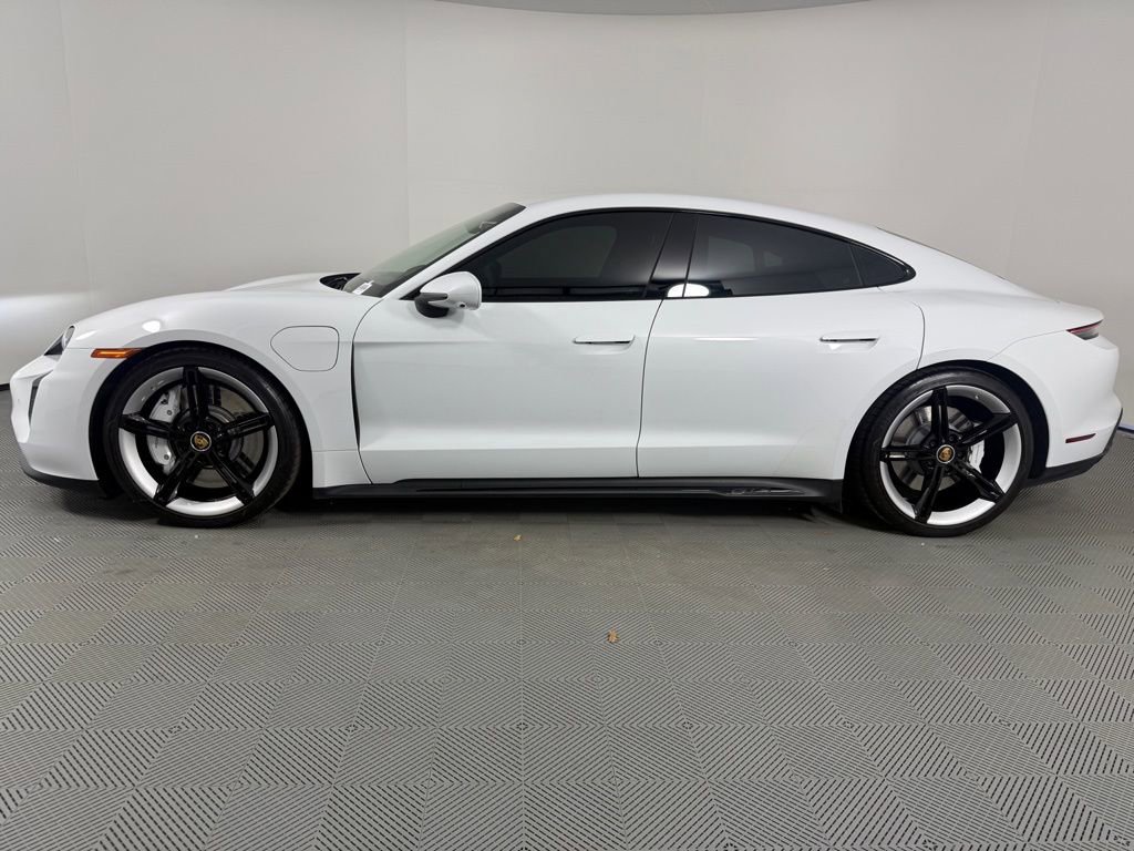 Certified 2024 Porsche Taycan GTS image 2
