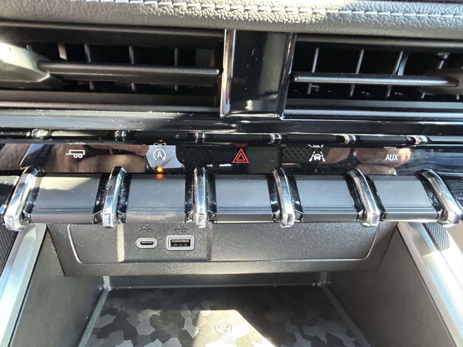 Used 2023 Chevrolet Colorado LT w/ LT Convenience Package III RWD image 19