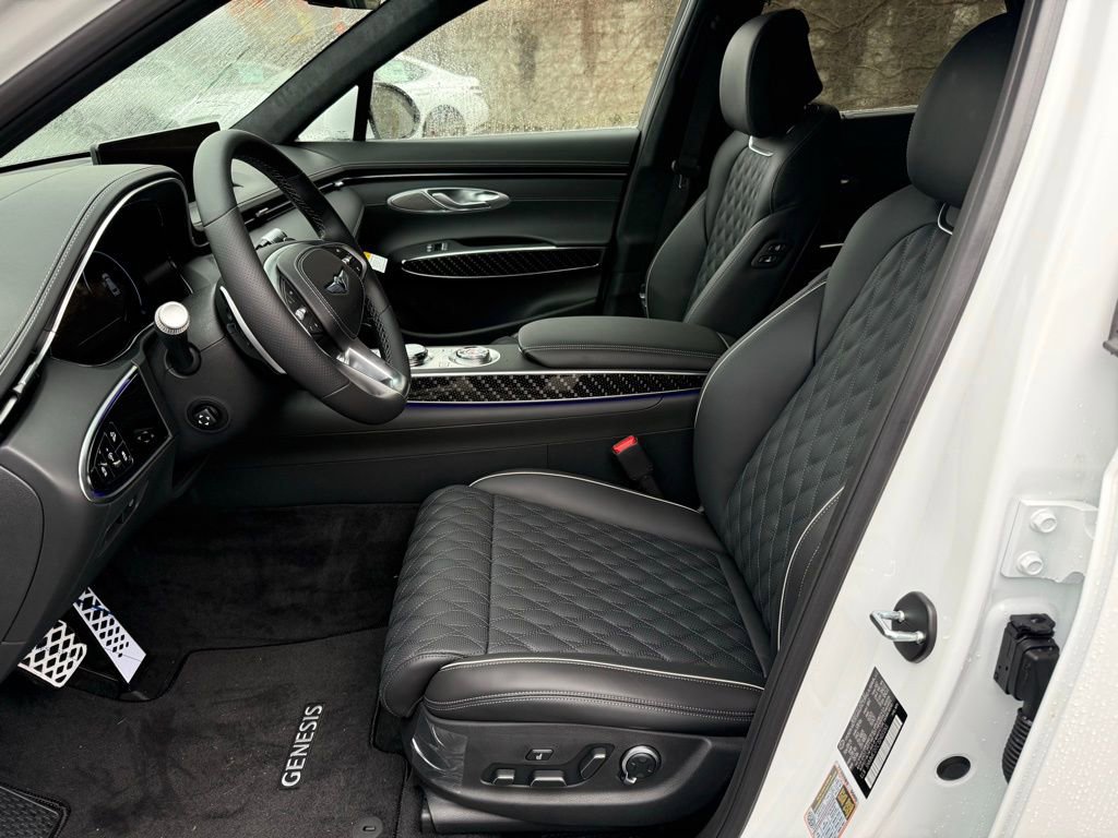 Used 2025 Genesis GV70 3.5T Sport w/ Sport Prestige Package image 10