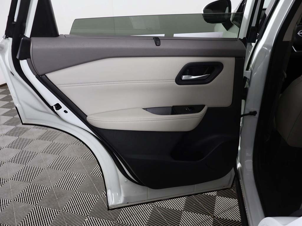 Used 2023 Nissan Rogue SL w/ SL Premium Package FWD image 25