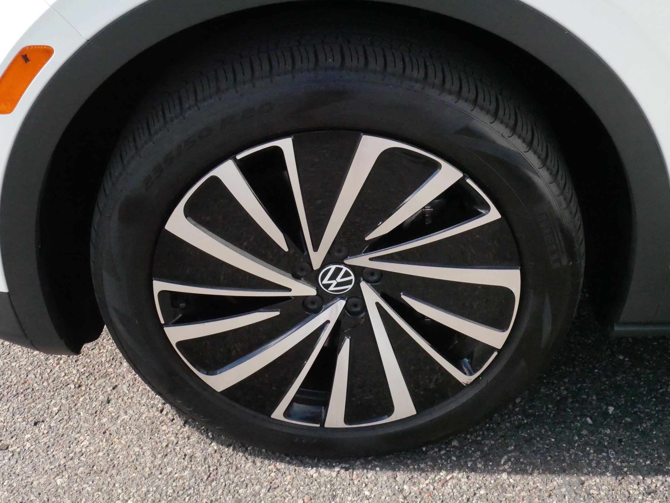 Certified 2023 Volkswagen ID.4 Pro S Plus AWD/4WD image 15