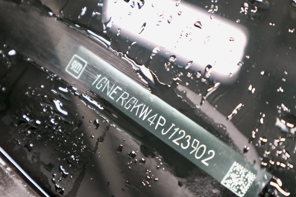 Used 2023 Chevrolet Traverse LT image 35