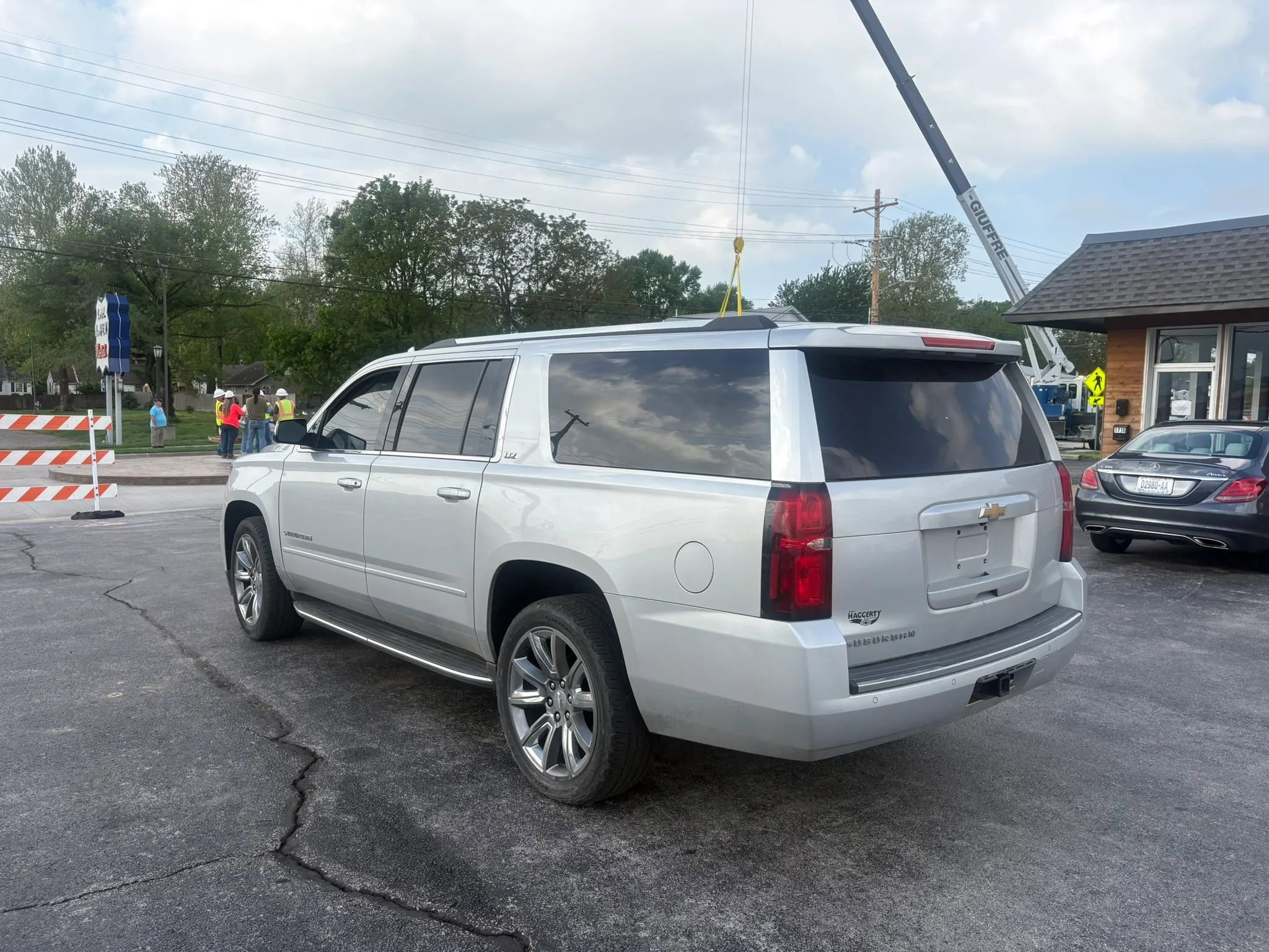 Used 2016 Chevrolet Suburban LTZ AWD/4WD image 5