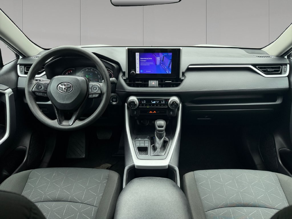 Used 2025 Toyota RAV4 XLE AWD/4WD image 13