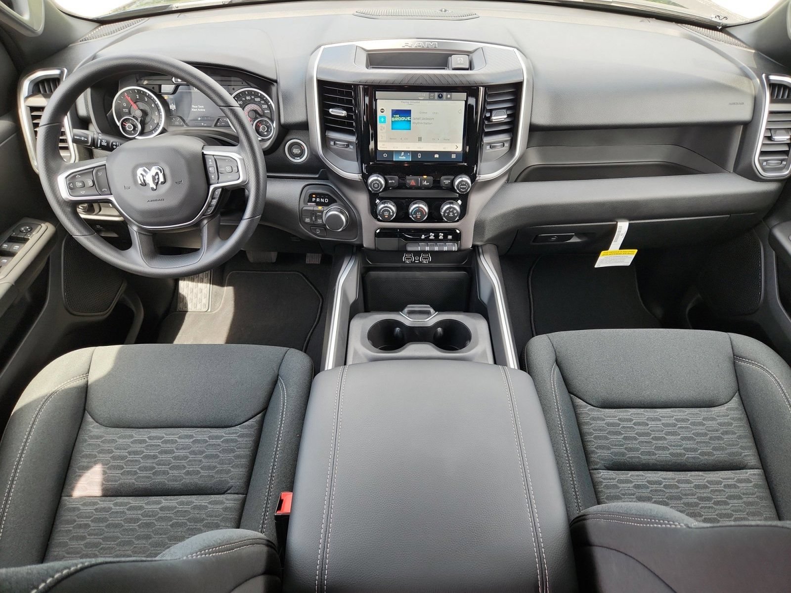 New 2026 RAM 1500 Express AWD/4WD image 13