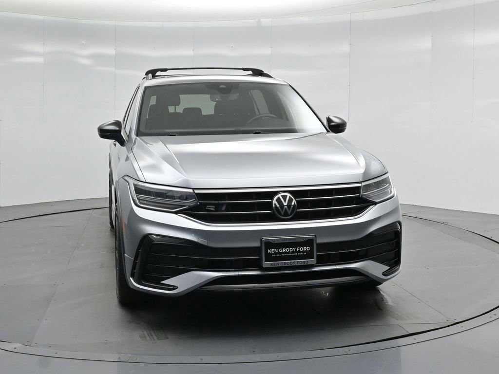 Used 2023 Volkswagen Tiguan SE R-Line FWD image 50
