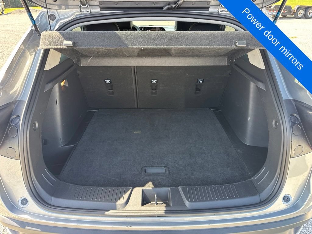Used 2025 Chevrolet Trax LT FWD image 12