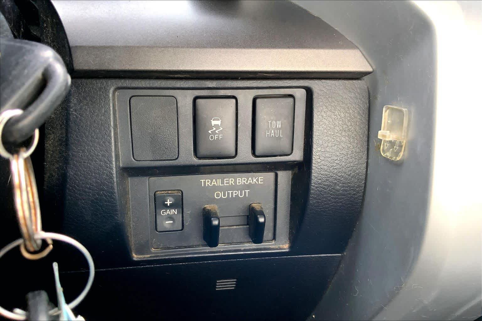 Used 2018 Toyota Tundra SR5 w/ SR5 Upgrade Package RWD image 35