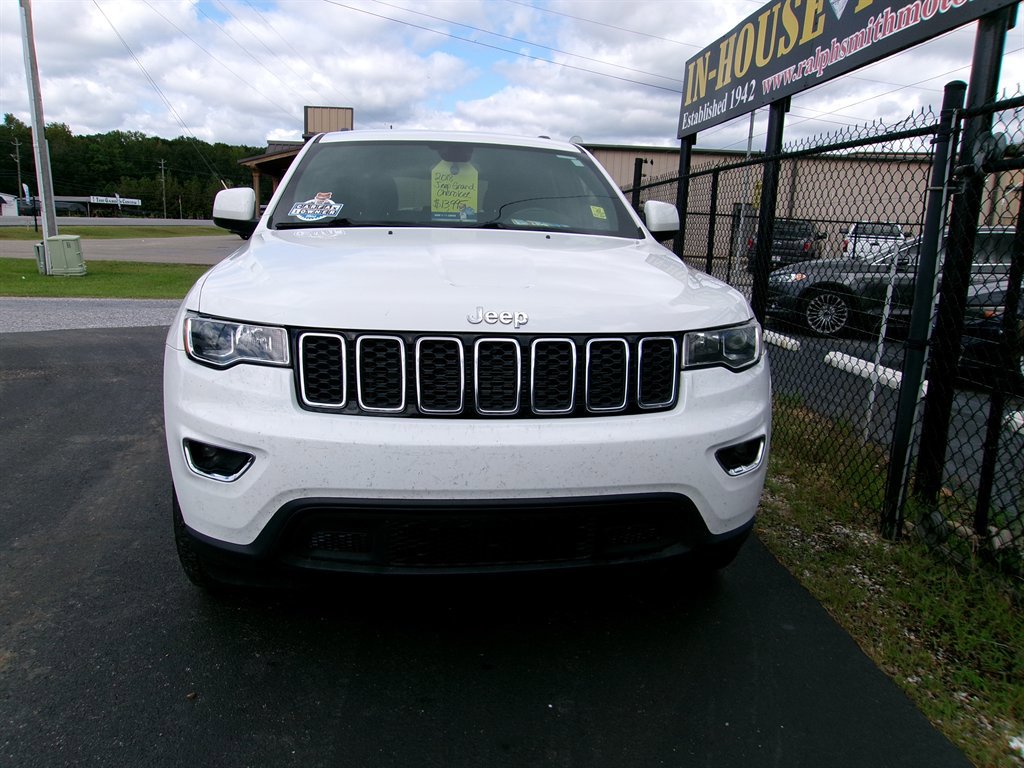 Used 2018 Jeep Grand Cherokee Laredo image 4