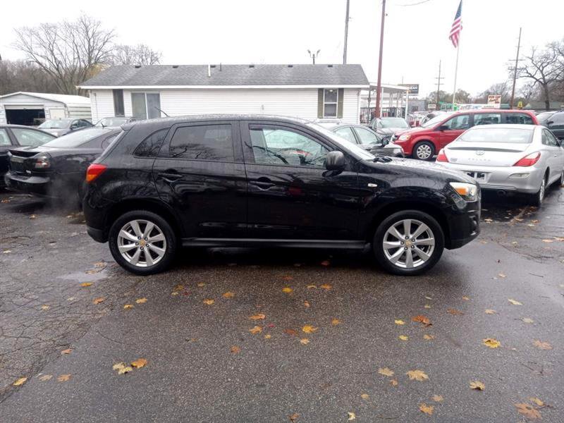 Used 2014 Mitsubishi Outlander Sport ES image 11