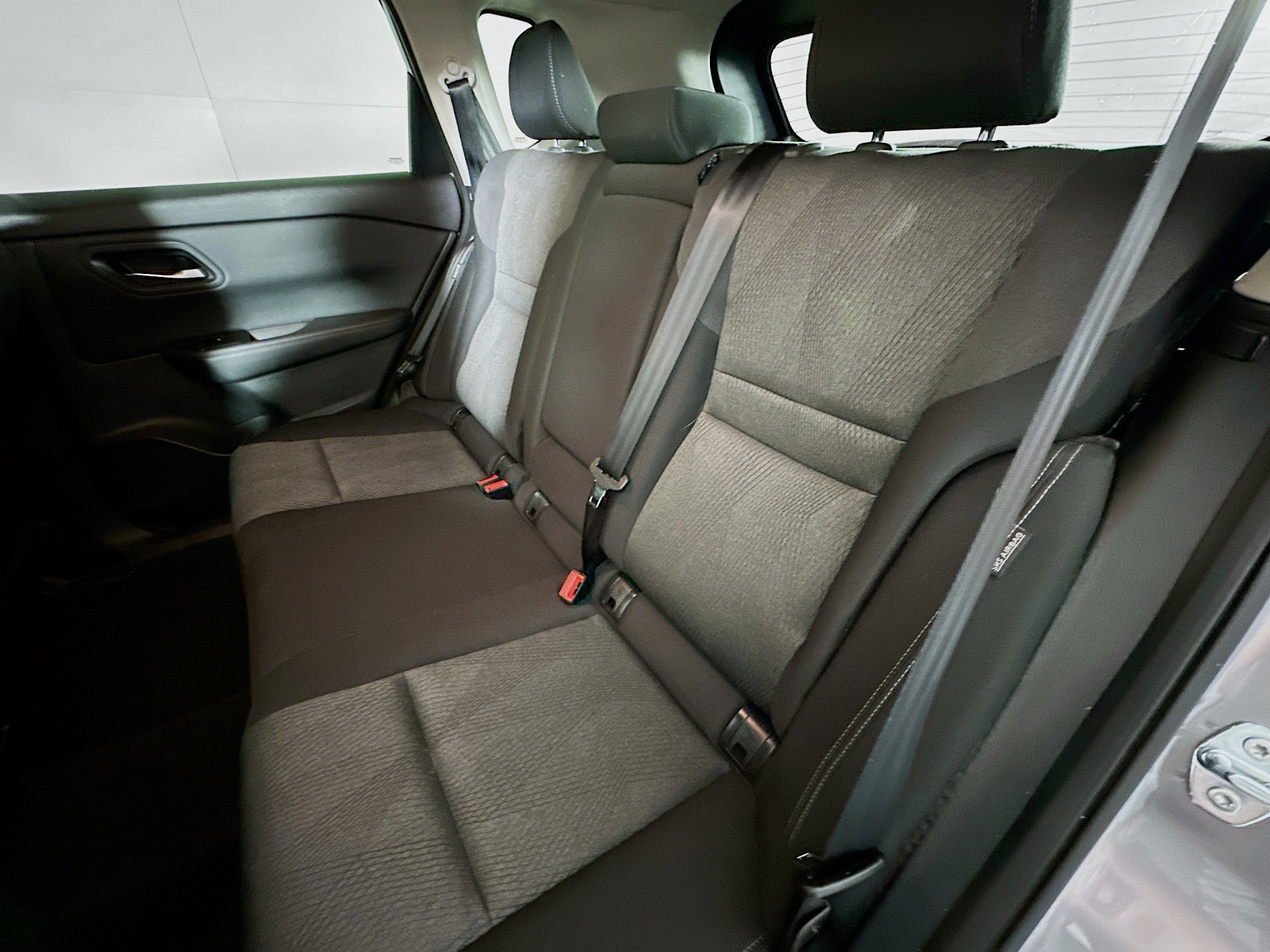 Used 2025 Nissan Rogue SV image 26