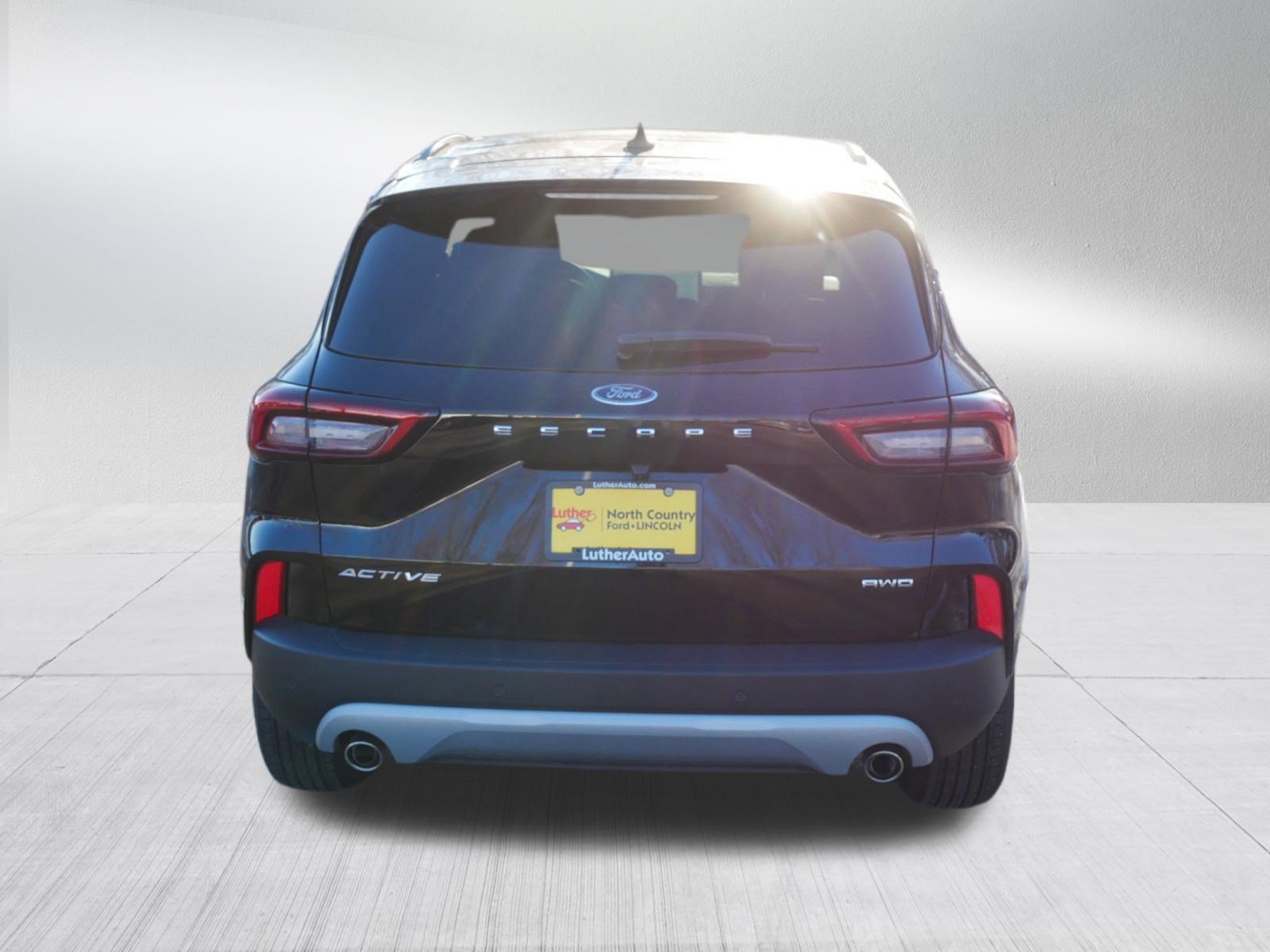 Used 2025 Ford Escape Active w/ Active Premium Tech Pack AWD/4WD image 6
