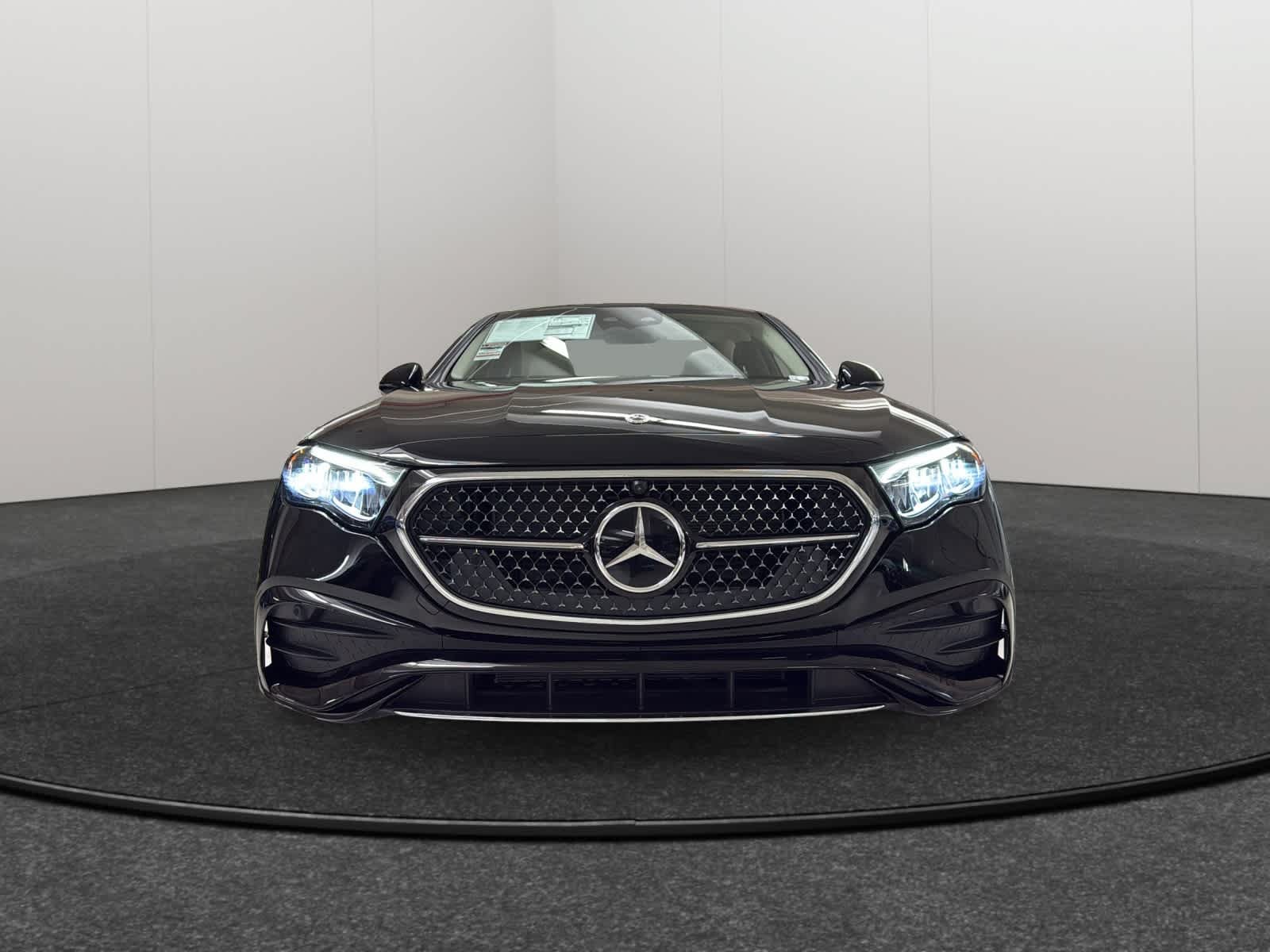New 2027 Mercedes-Benz E 350 4MATIC Sedan image 2