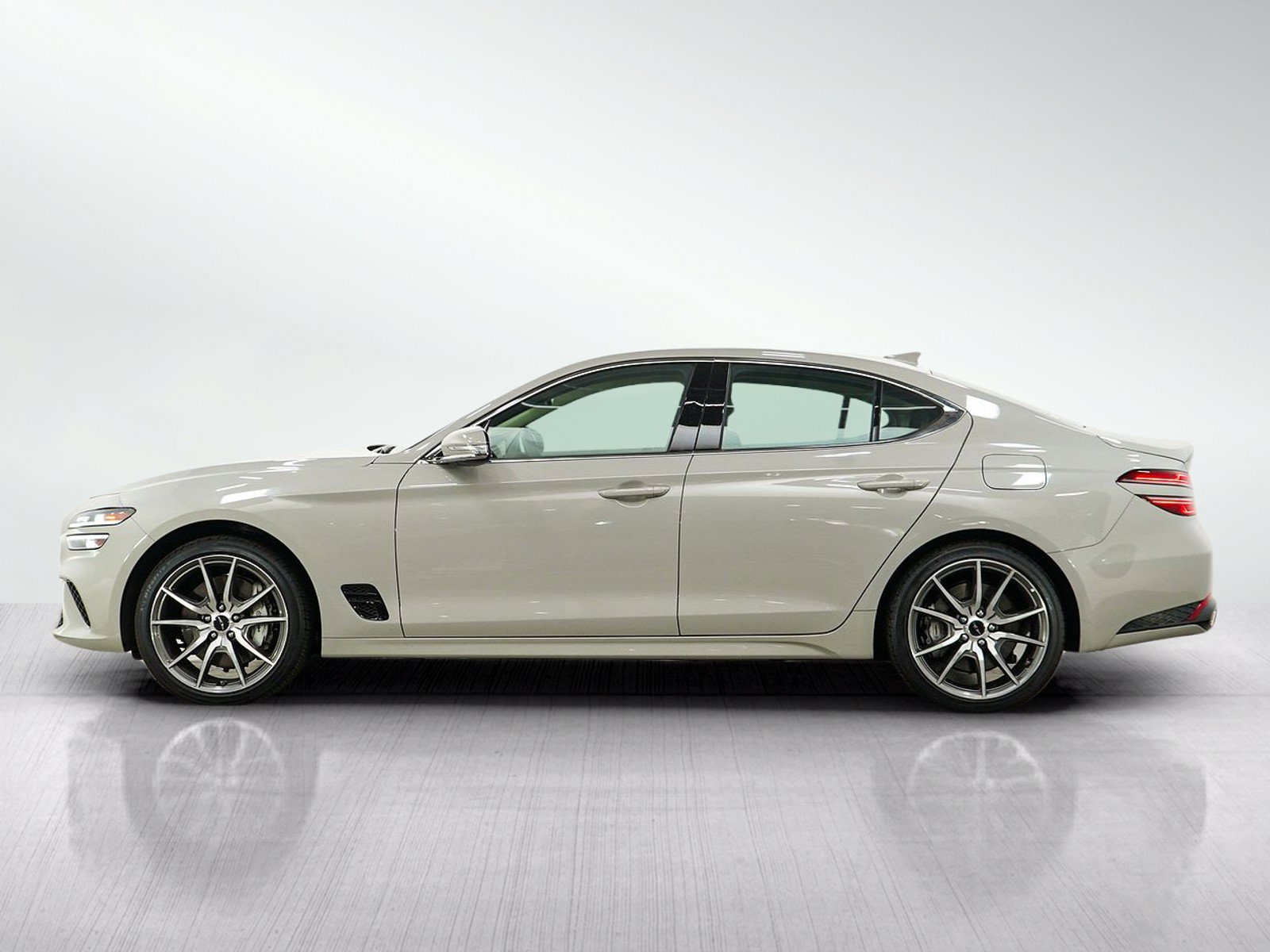 Used 2026 Genesis G70 2.5T AWD/4WD image 2
