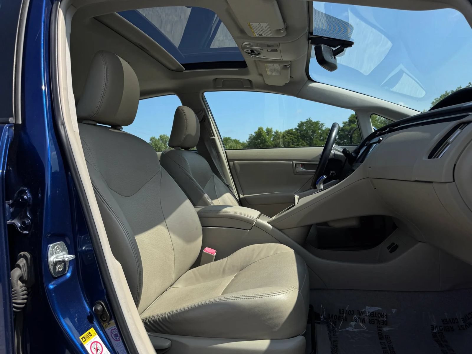 Used 2011 Toyota Prius Four w/ Solar Roof Pkg FWD image 22