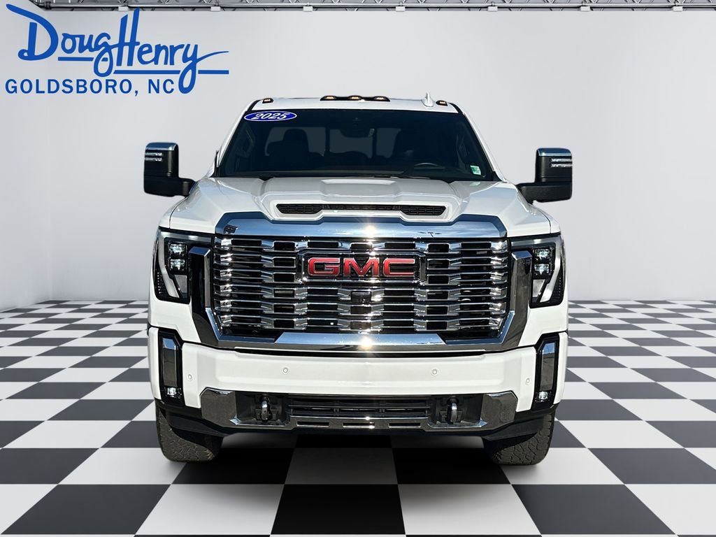 Used 2025 GMC Sierra 2500 Denali w/ Denali Reserve Package AWD/4WD image 8