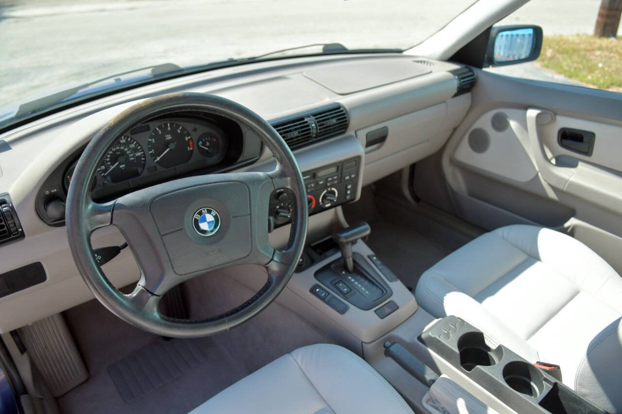 Used 1995 BMW 318ti Hatchback RWD image 20