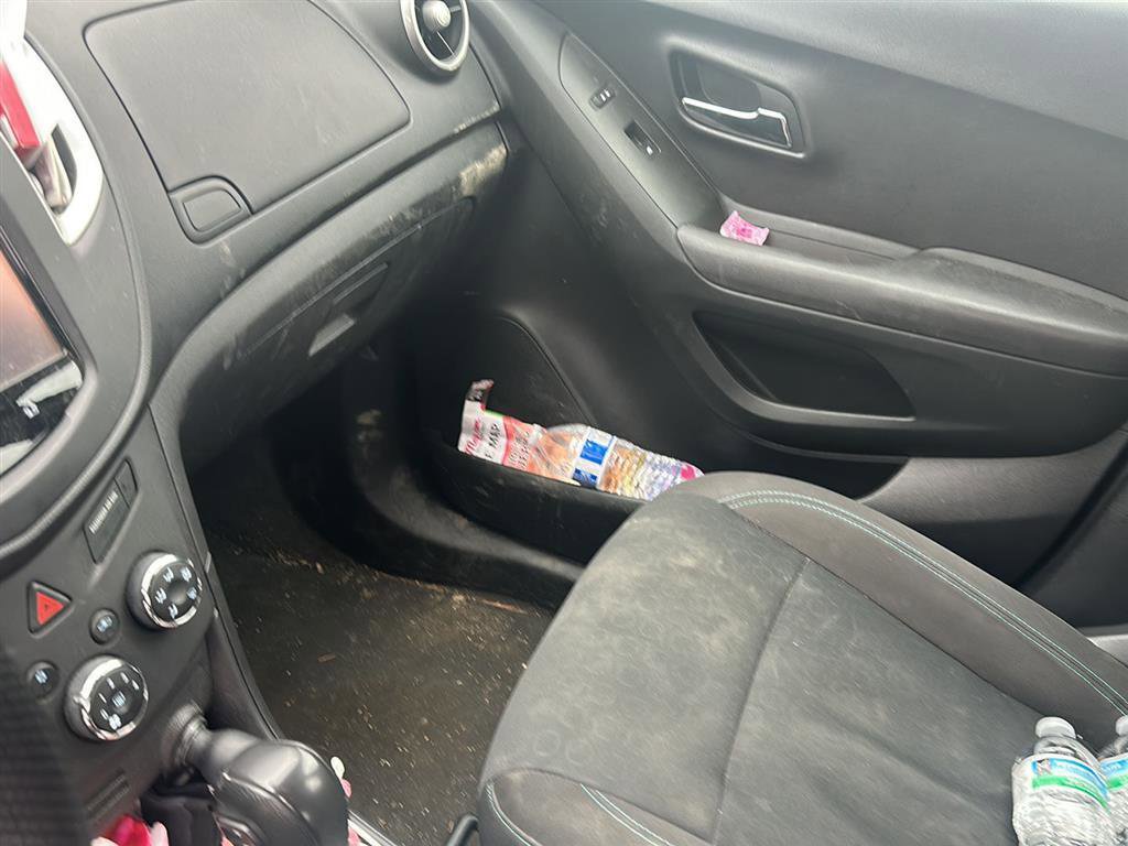 Used 2015 Chevrolet Trax LS w/ LPO, Protection Package FWD image 20