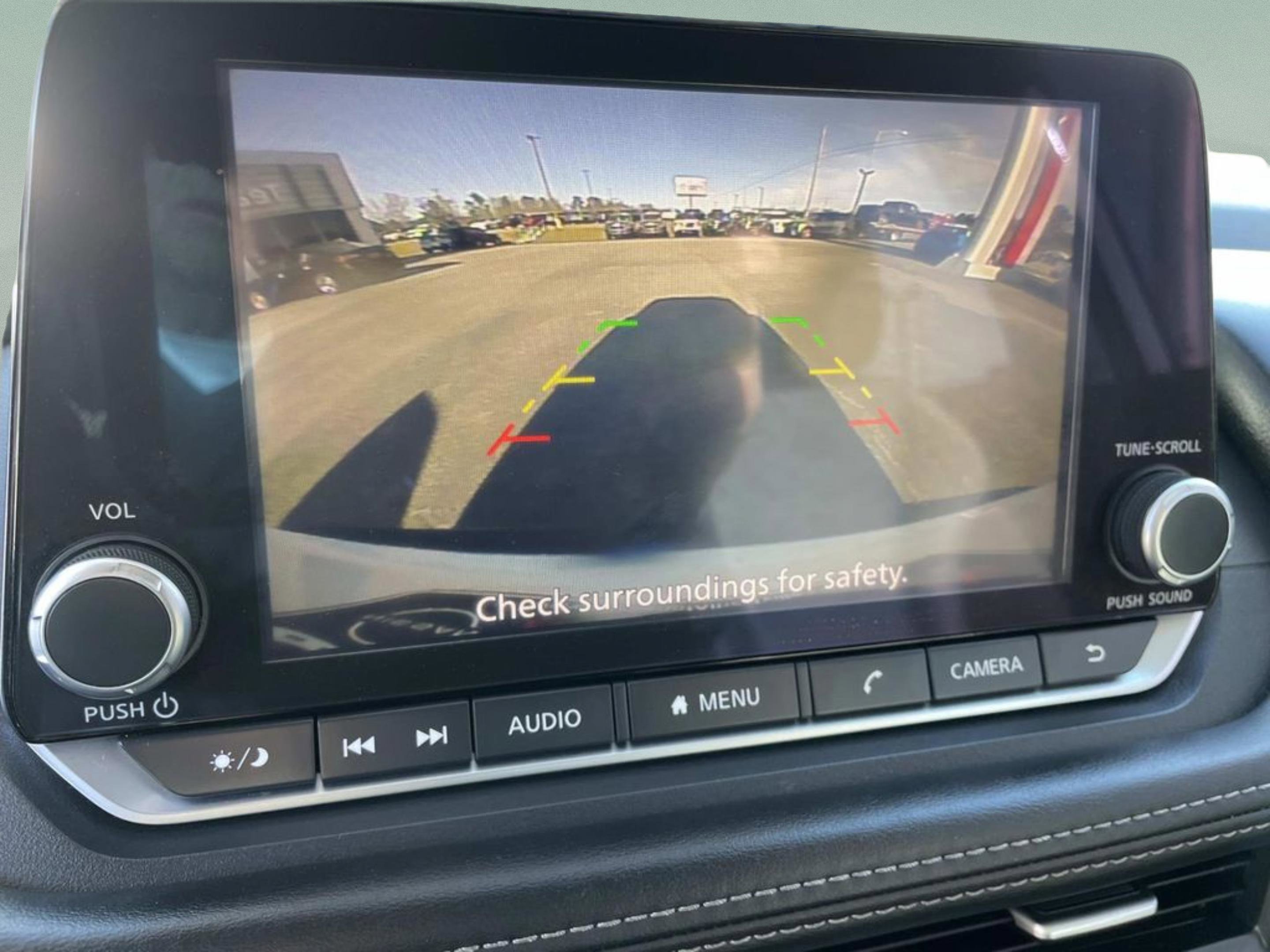 Used 2022 Nissan Rogue S image 23